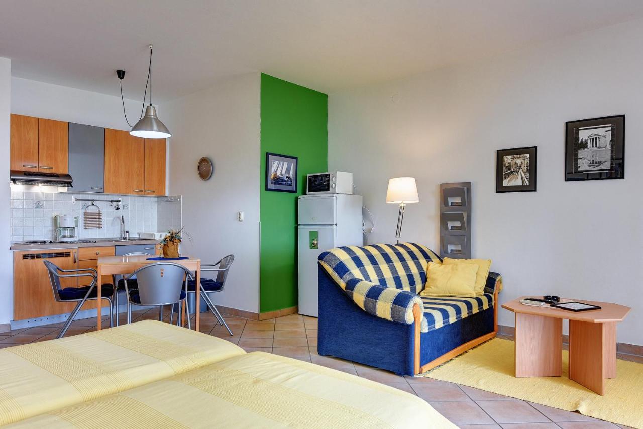 Apartments Villa Ana Medulin Bagian luar foto