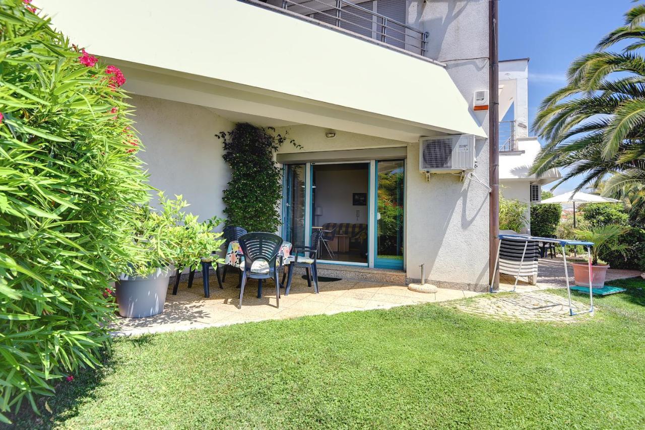 Apartments Villa Ana Medulin Bagian luar foto