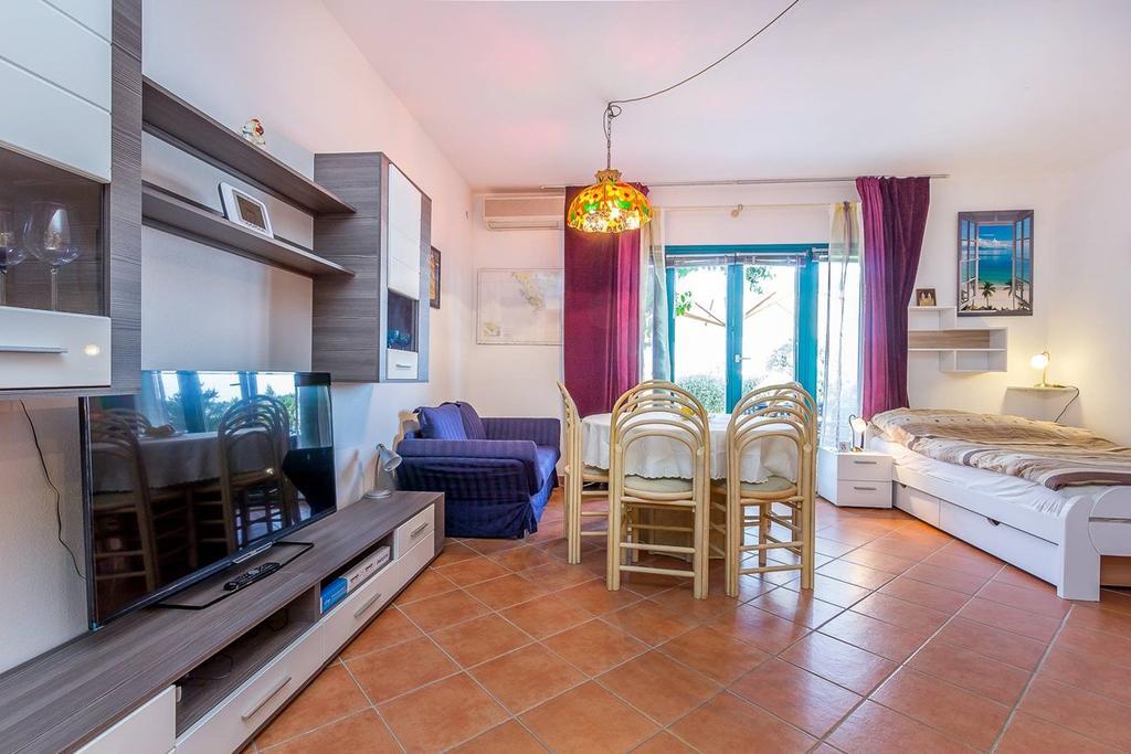Apartments Villa Ana Medulin Bagian luar foto