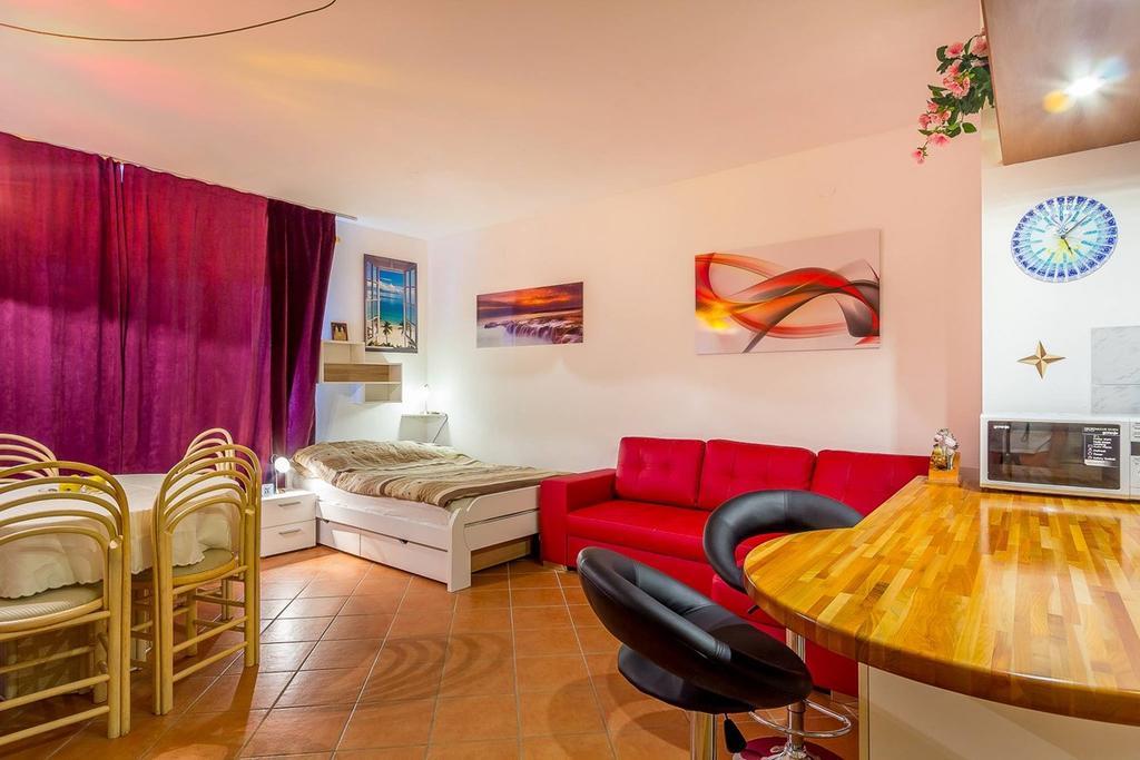 Apartments Villa Ana Medulin Bagian luar foto