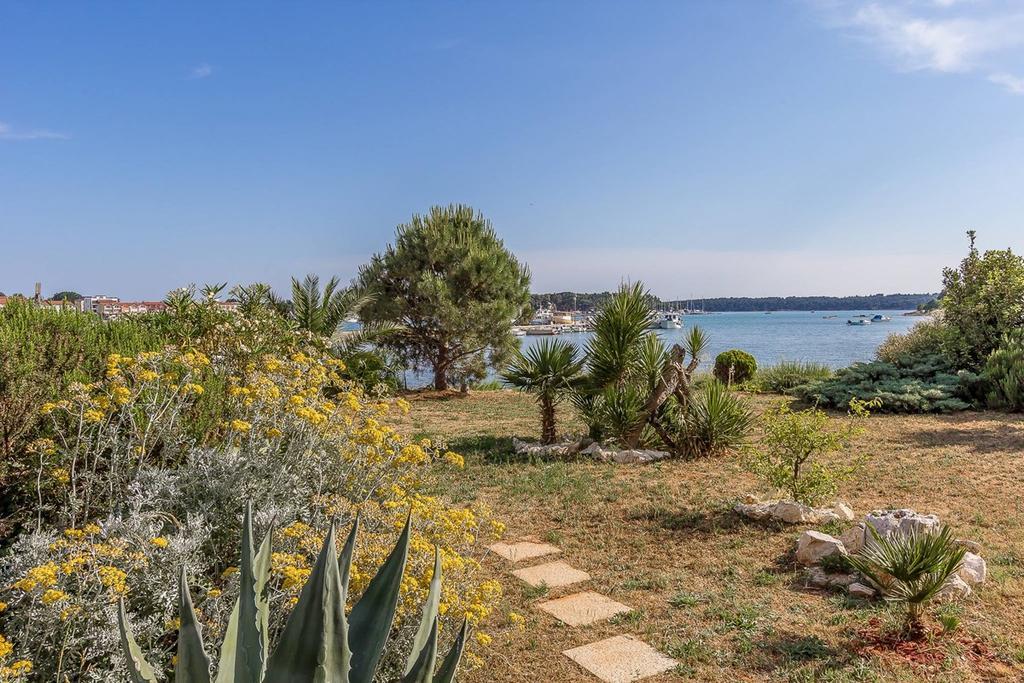 Apartments Villa Ana Medulin Bagian luar foto